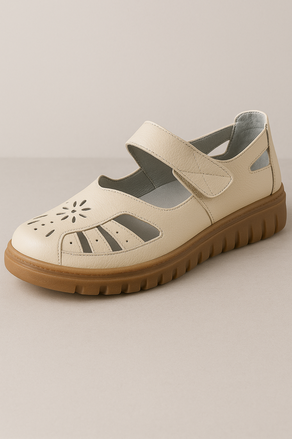 Sandali Estivi Comfort in Pelle con Punta Chiusa e Suola Antiscivolo Uomo - Beige - antiscivolo breathable sandals casual sandals chiusa comfort easy wear sandals estivi fashion sandals flat sandals pelle punta sandali sandali estivi - Concept Palermo