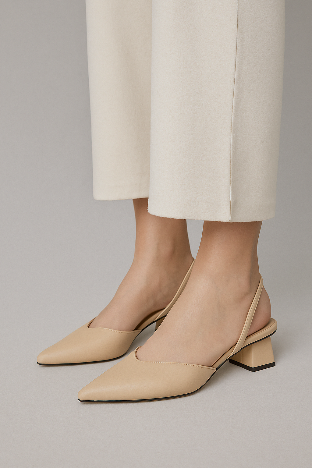 Scarpe slingback con punta a forma di diamante e tacco blocco moderno - Alta Qualita, Consegna Rapida - - blocco diamante forma Frauen Sandalen matilda | scarpe slingback eleganti con punta a forma di diamante e tacco blocco moderno- € punta scarpe scarpe slingback slingback SPRING - Concept Palermo