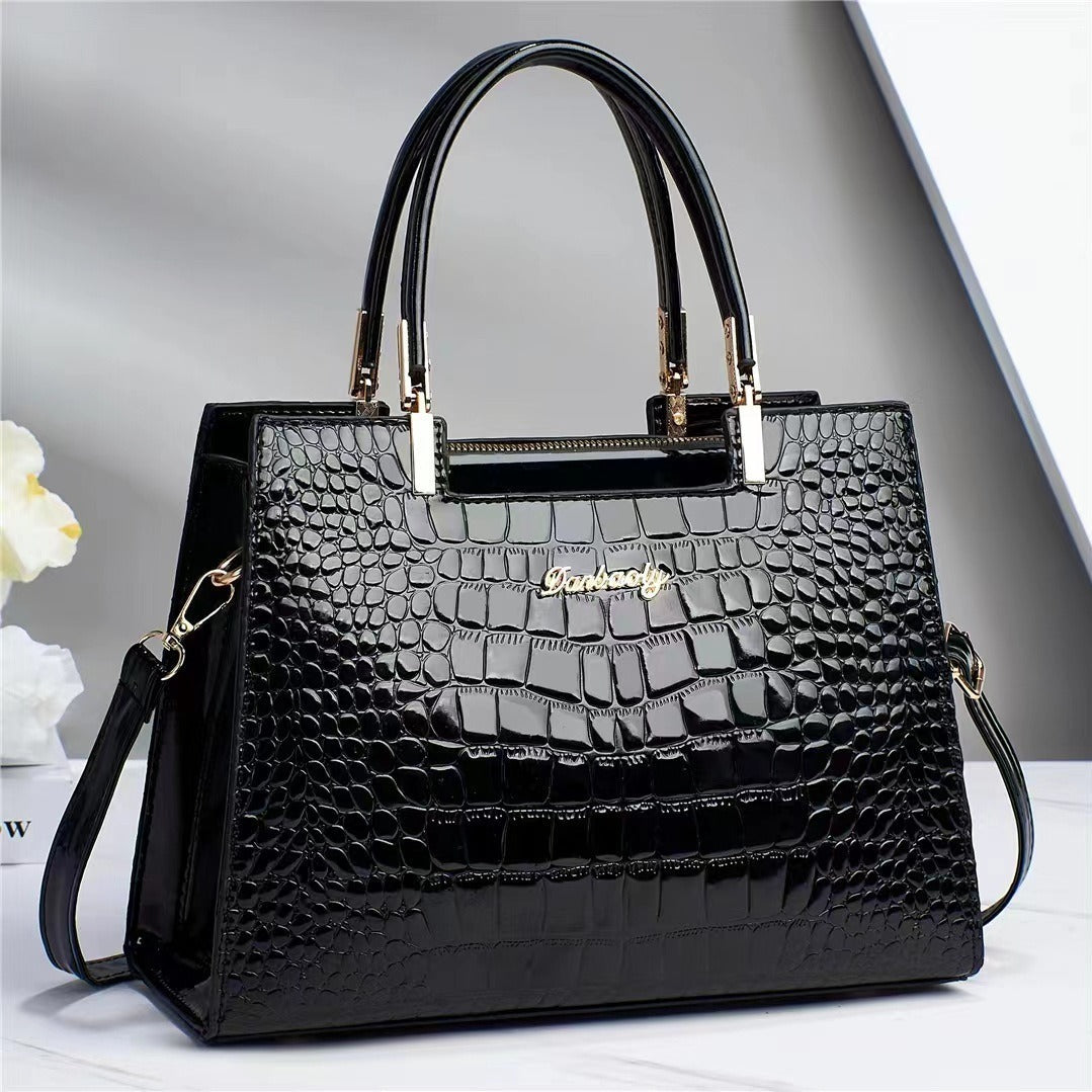 Borsa a Tracolla Donna Nera Lucida Effetto Coccodrillo, Elegante con Cinghia Regolabile - Nero (2 rimasti in magazzino) - bags borsa borsa donna coccodrillo donna effetto handbags lucida Women's handbags - Concept Palermo