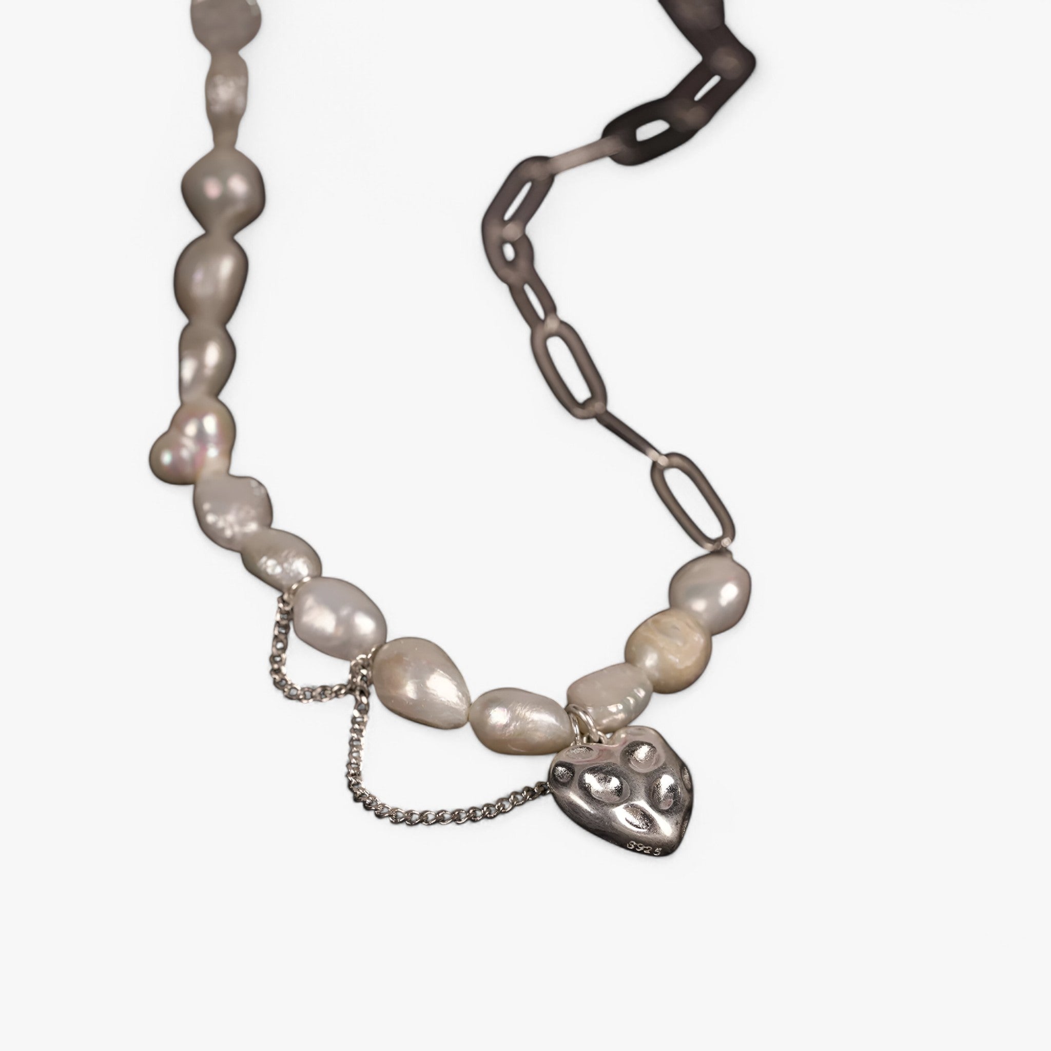 Collana Asimmetrica Donna Hartparel in Lana, Design Moderno ed Elegante - - 925 Silver asimmetrica collana collana asimmetrica donna gifts-necklace hartparel jewelry lana necklace Pearls Silver & Pearl - Concept Palermo