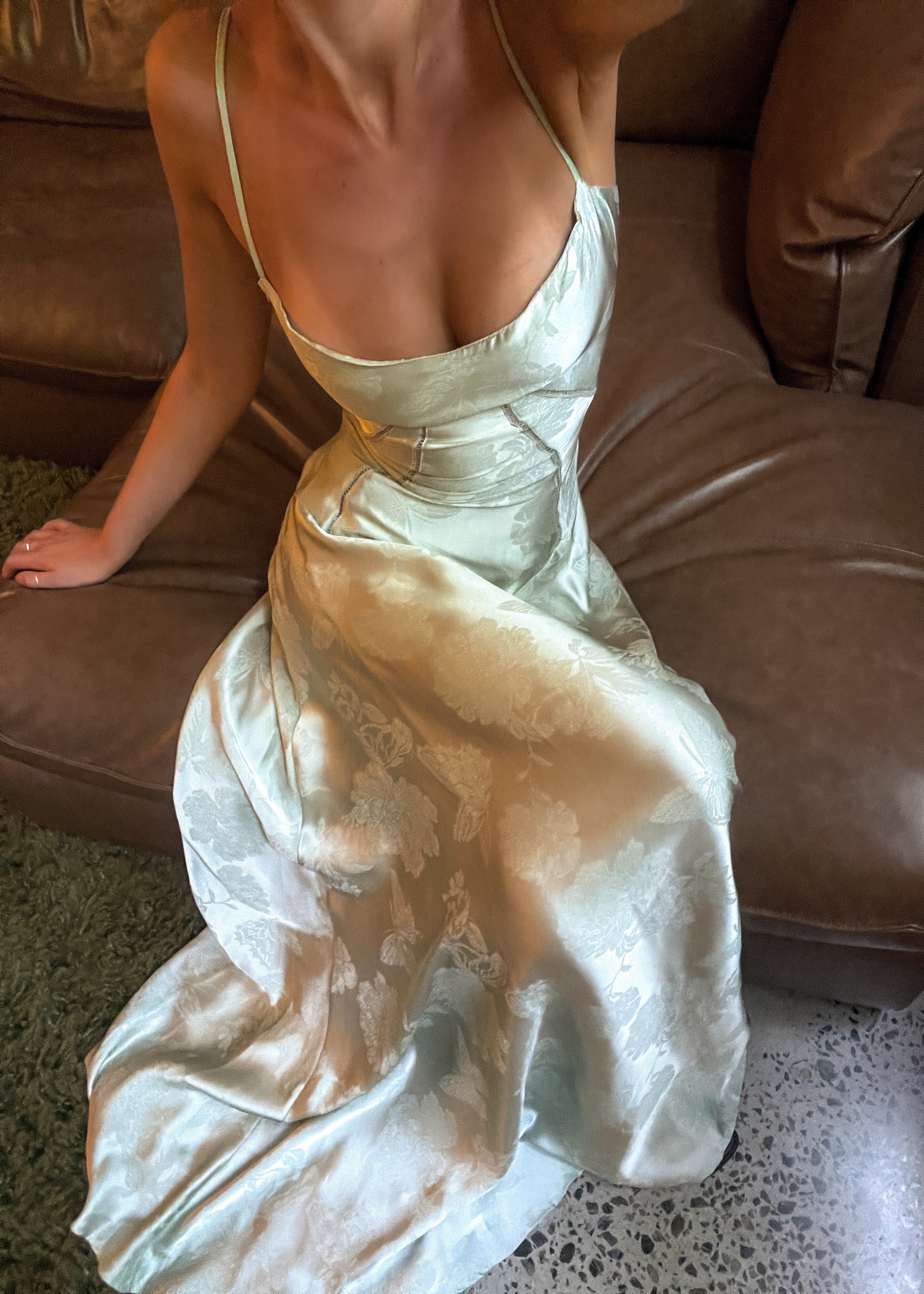 Abito da Sera Lungo Floreale Donna - - abbigliamento formale abiti da sera abito abito da sera abito elegante abito floreale abito lungo abito romantico abito sera dettagli raffinati donna floreale moda donna sera serate speciali vestito matrimonio - Concept Palermo
