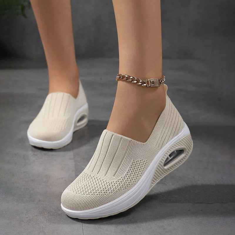 Scarpe da donna comode e leggere per la camminata quotidiana