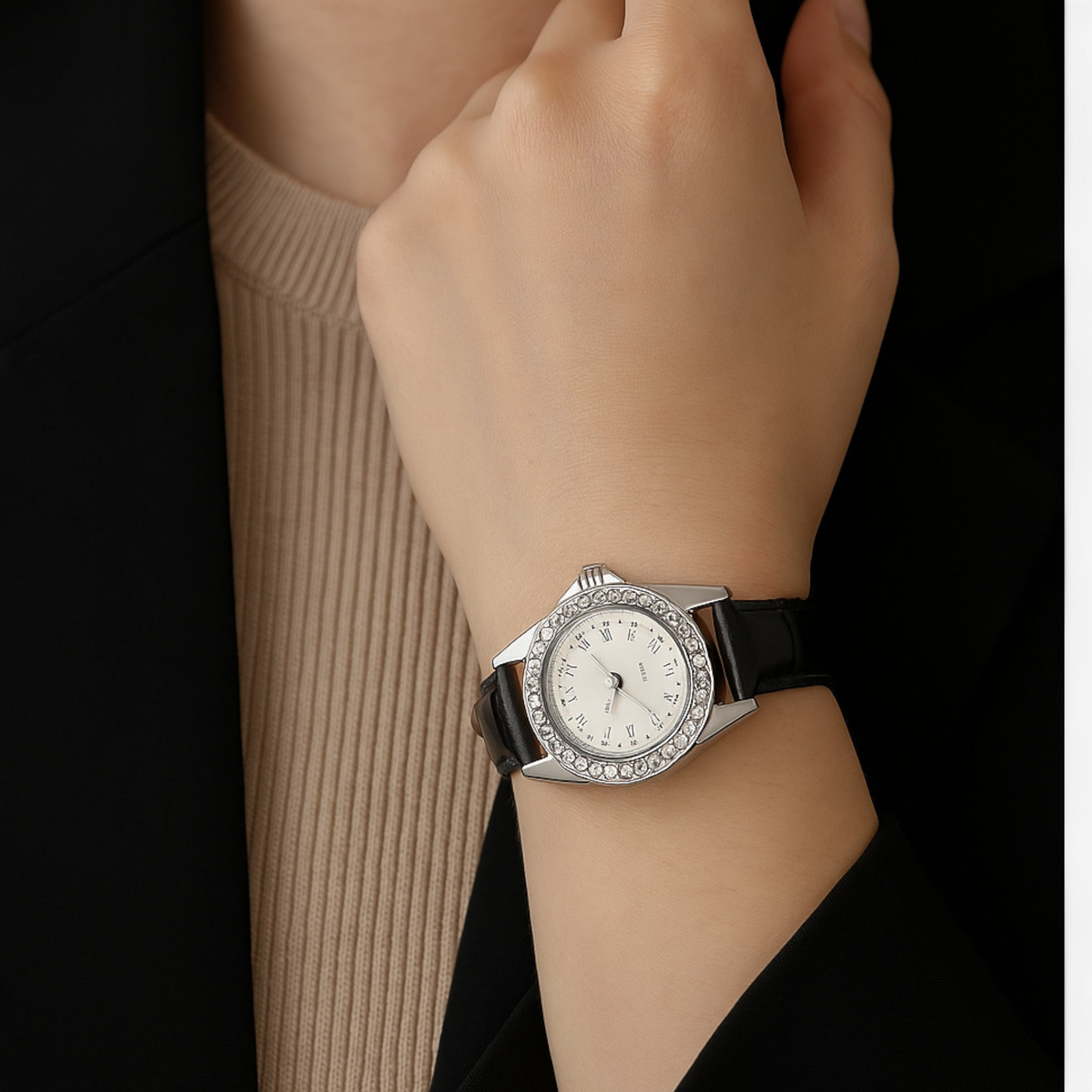 Orologio da Donna in Pelle Verde Smeraldo con Diamanti Scintillanti - - accessoires diamanti horloges orologio orologio pelle pelle scintillanti watches - Concept Palermo