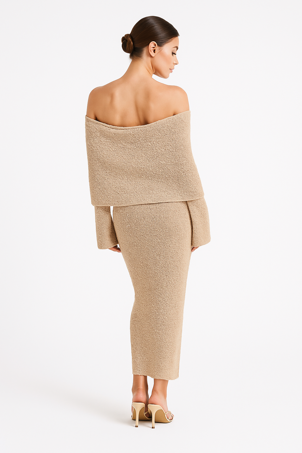 Abito midi a maglia bouclé senza spalline in taupe Donna