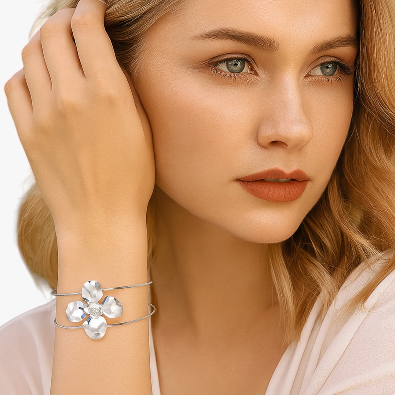 Bracciale rigido Flora Gold in acciaio inossidabile con fiore, impermeabile ed Donna - - acciaio bracciale bracciale rigido BRACELET BRACELET FOR WOMEN BRACELETS bracelets for women donna fiore flora impermeabile inossidabile - Concept Palermo