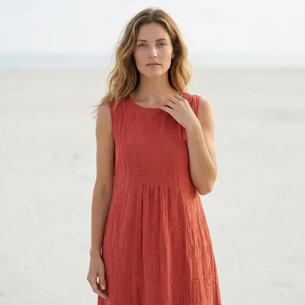 Élodie | Abito oversize elegante senza maniche con ricami per un look sofisticato - - abito abito elegante abito estivo abito ricamato abito senza maniche dresses look maniche oversize ricami sofisticato stile boho vestito donna élodie - Concept Palermo