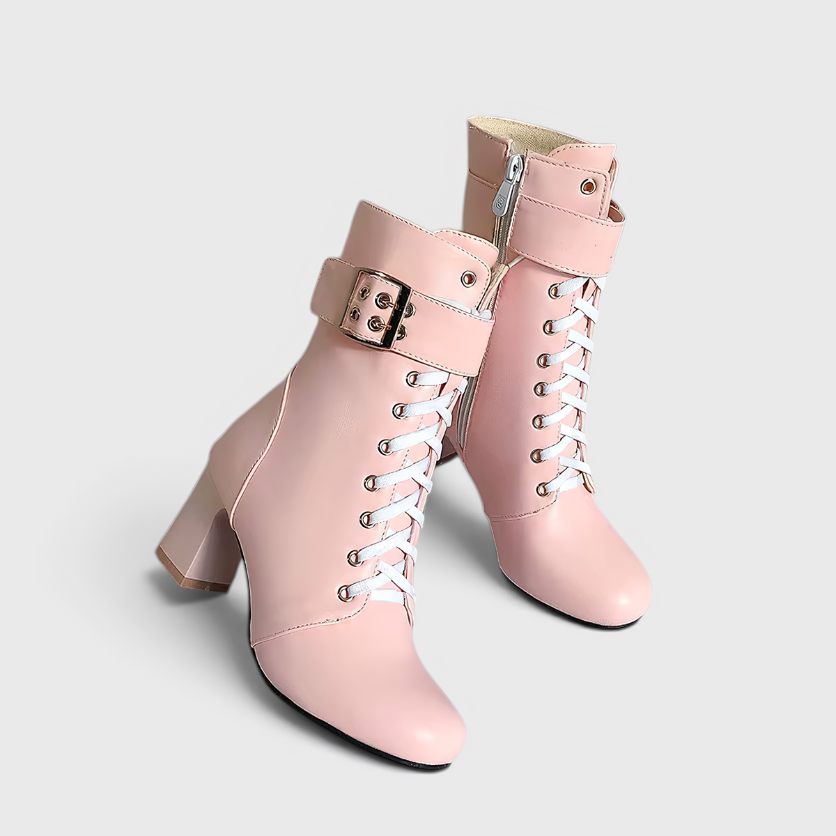 Botines al tobillo con cordones y correa ajustable