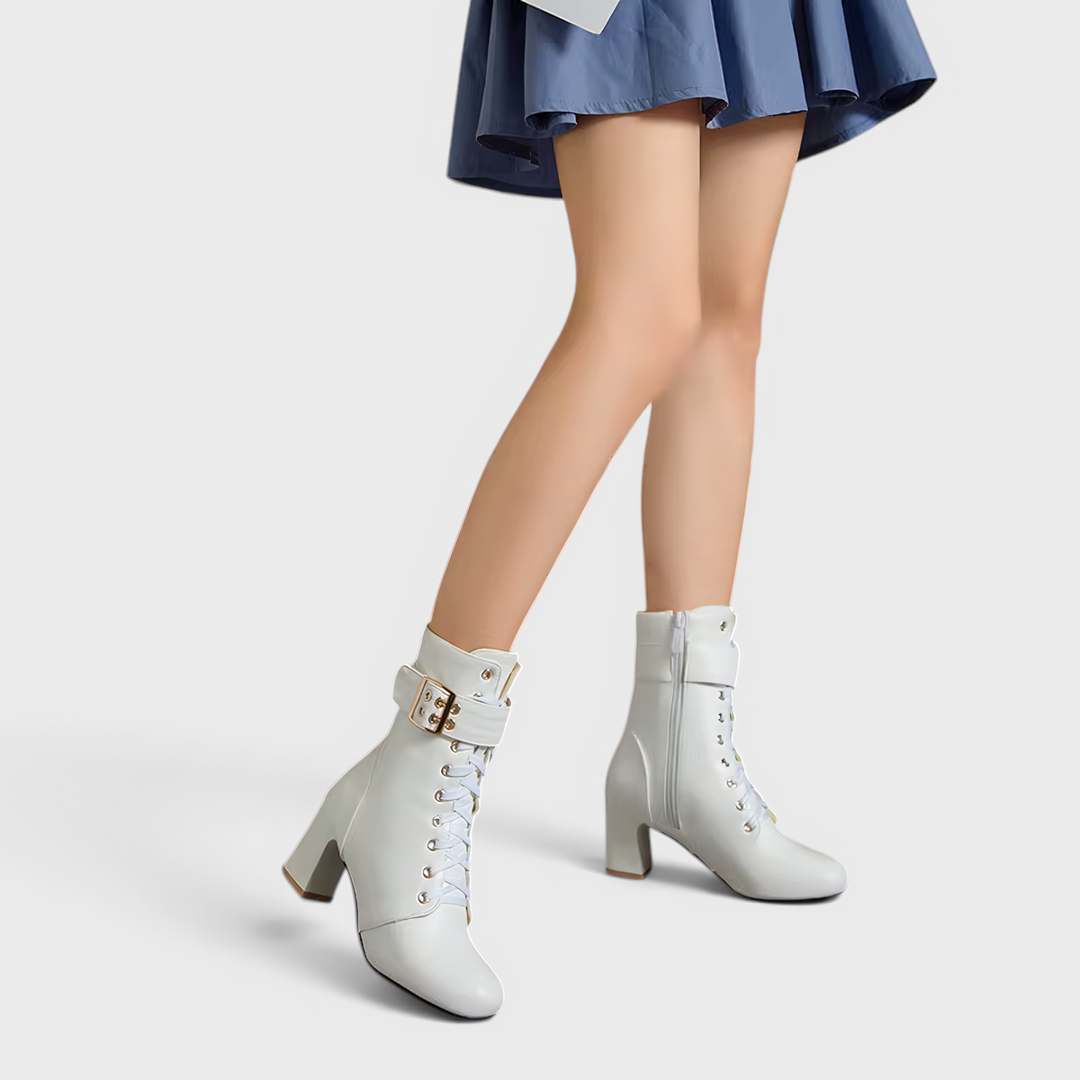Botines al tobillo con cordones y correa ajustable