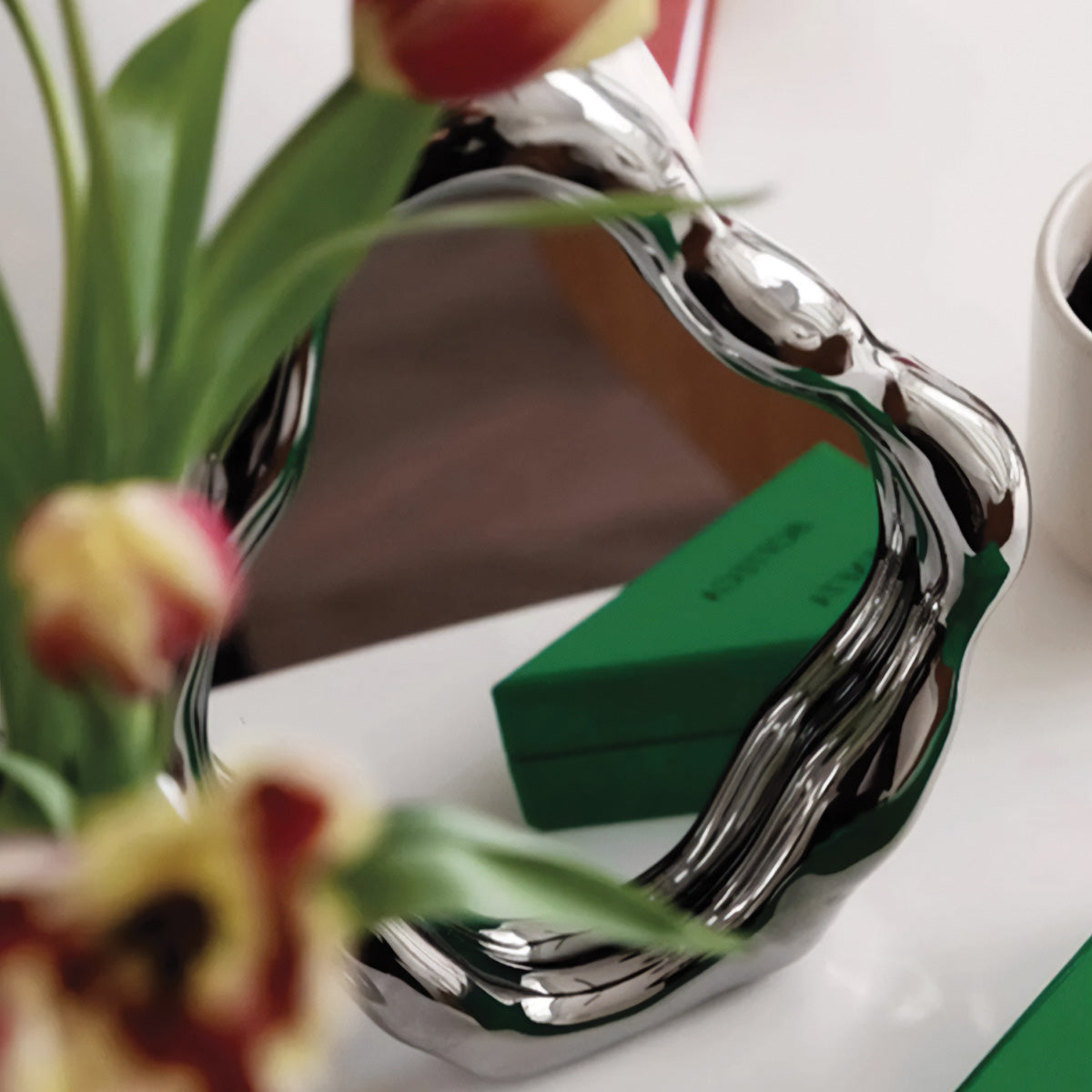 Specchio da Tavolo Aura Perfettamente Progettato per il Tuo Comò e Applicazione del Trucco Senza Sforzo Lino - - applicazione aura Bathroom Decor home & garden lino Mirrors perfettamente progettato sforzo specchio - Concept Palermo