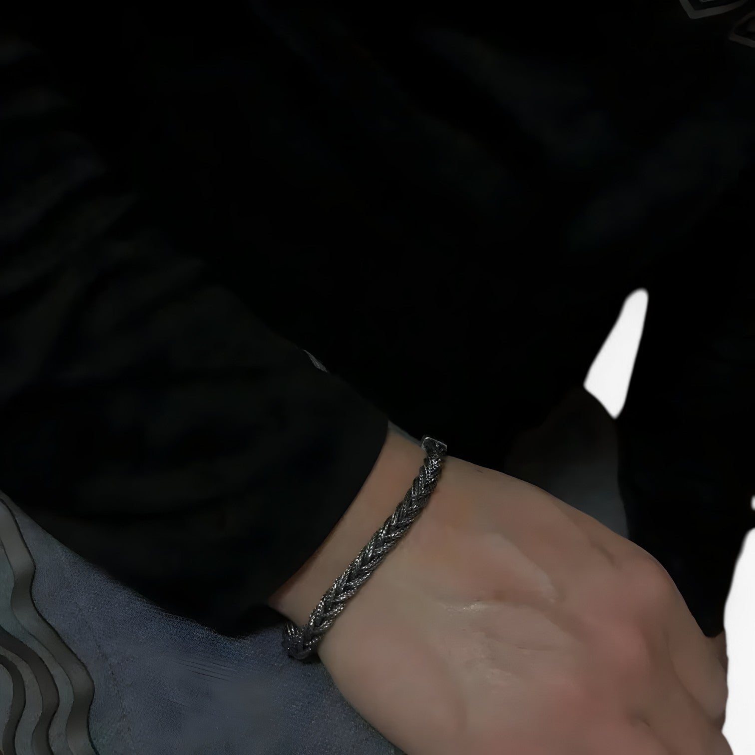 Bracciale in Argento Vintage – Eleganza Robusta e Intrecciata a Mano Uomo - - bracciale bracciale vintage BRACELET eleganza intrecciata jewelry mano mens accessory mens bracelet robusta uomo - Concept Palermo