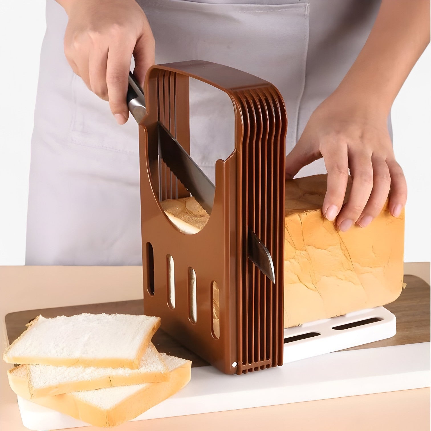 Supporto pieghevole per affettare il pane – Salvaspazio ed efficiente Uomo - - affettare efficiente Kitchen kitchen & dining kitchen accessory kitchen tools pane pieghevole salvaspazio supporto supporto pieghevole - Concept Palermo