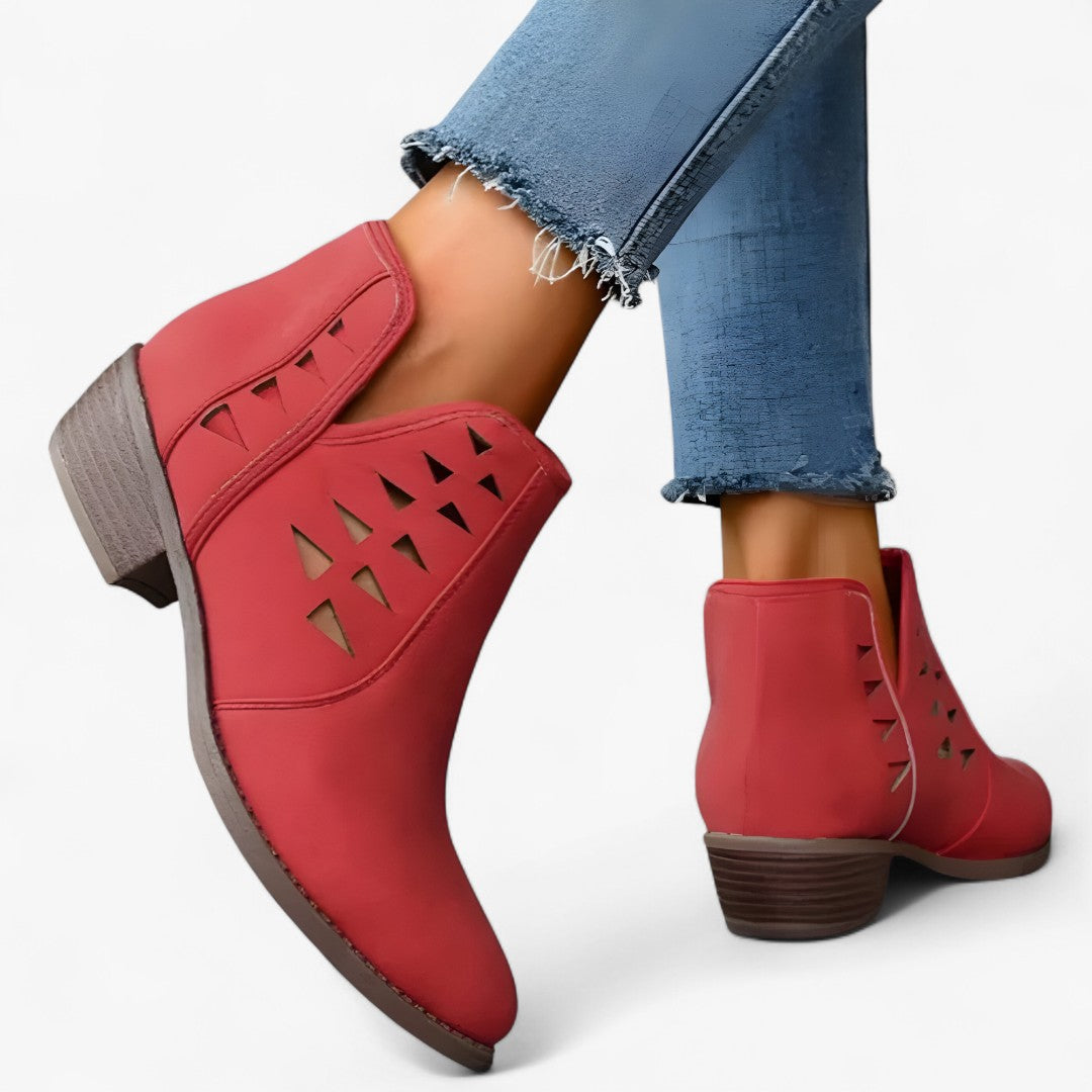 Stivaletti bianchi in maglia traforata stile western Pelle - - bianchi BOOTS Boots & Shoes maglia pelle shoes shoes for women Shoes women stile stivaletti stivaletti bianchi traforata womens shoes - Concept Palermo