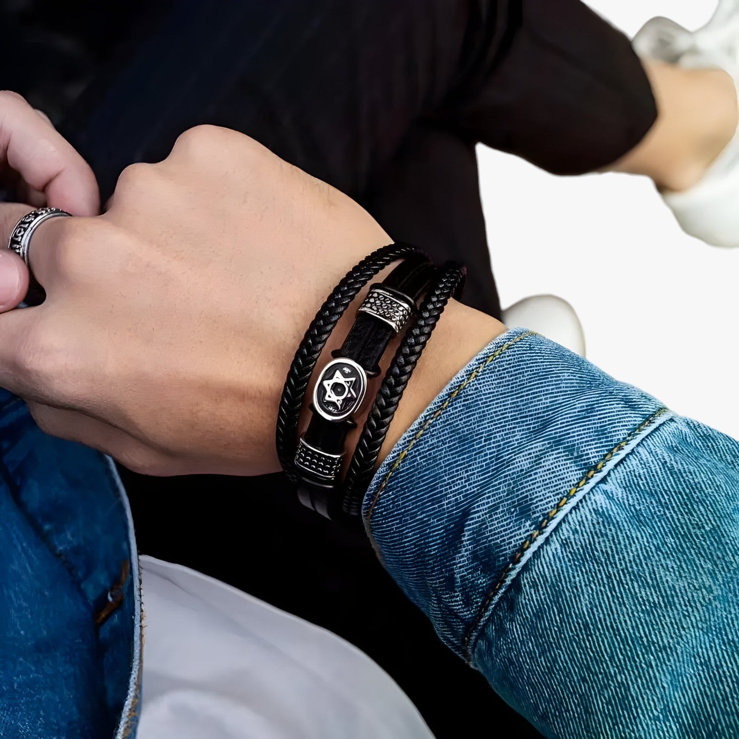 Bracciale in Cuoio a Strati con Chiusura Magnetica Uomo - - bracciale bracciale cuoio BRACELETS chiusura cuoio jewelry magnetica mens accessory mens bracelet strati uomo - Concept Palermo