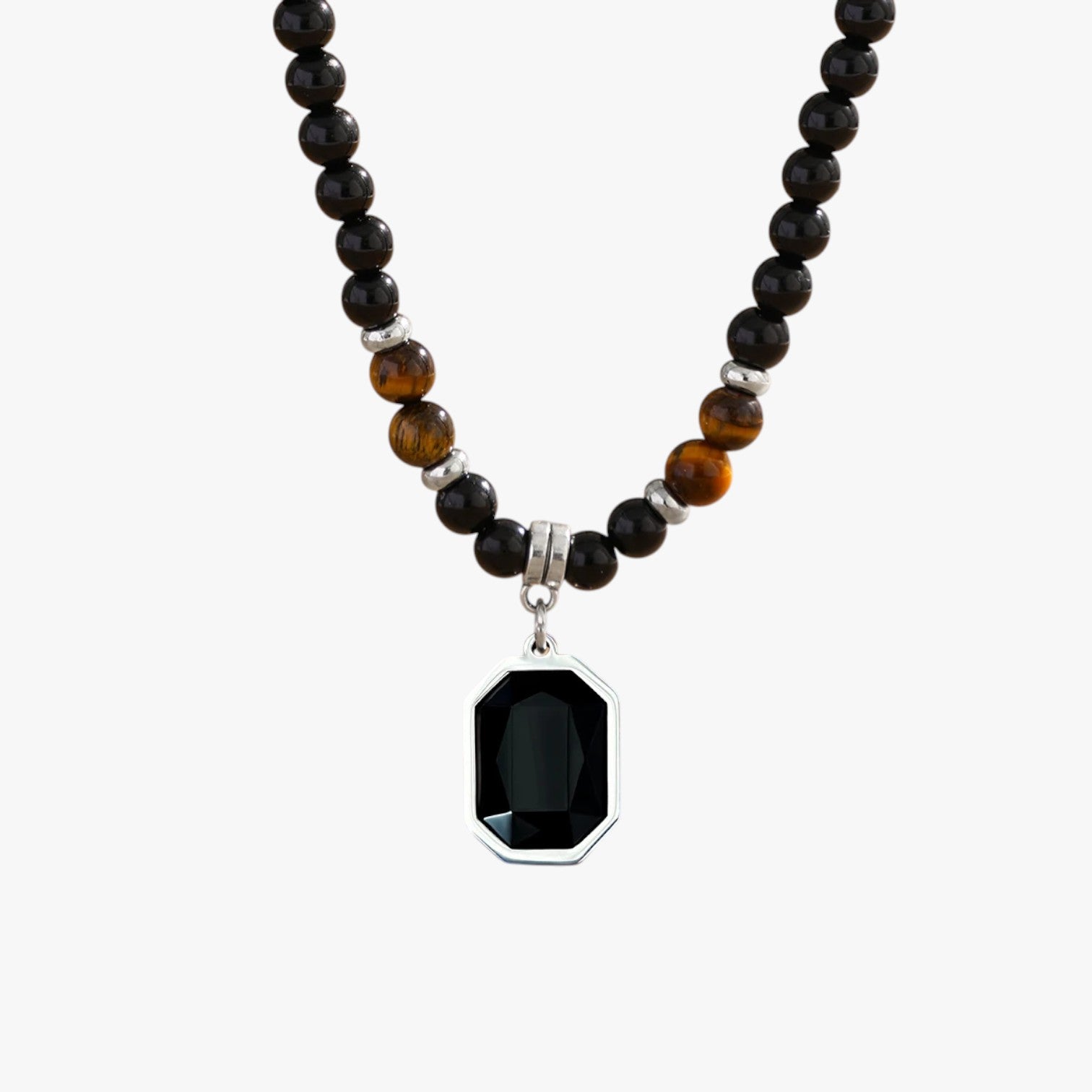 Stile audace al collo – Collana con perline nere e ciondolo quadrato per uomo Pelle Lana - - audace ciondolo collana collo jewelry lana Mens fashion necklace necklace for men nere pelle - Concept Palermo