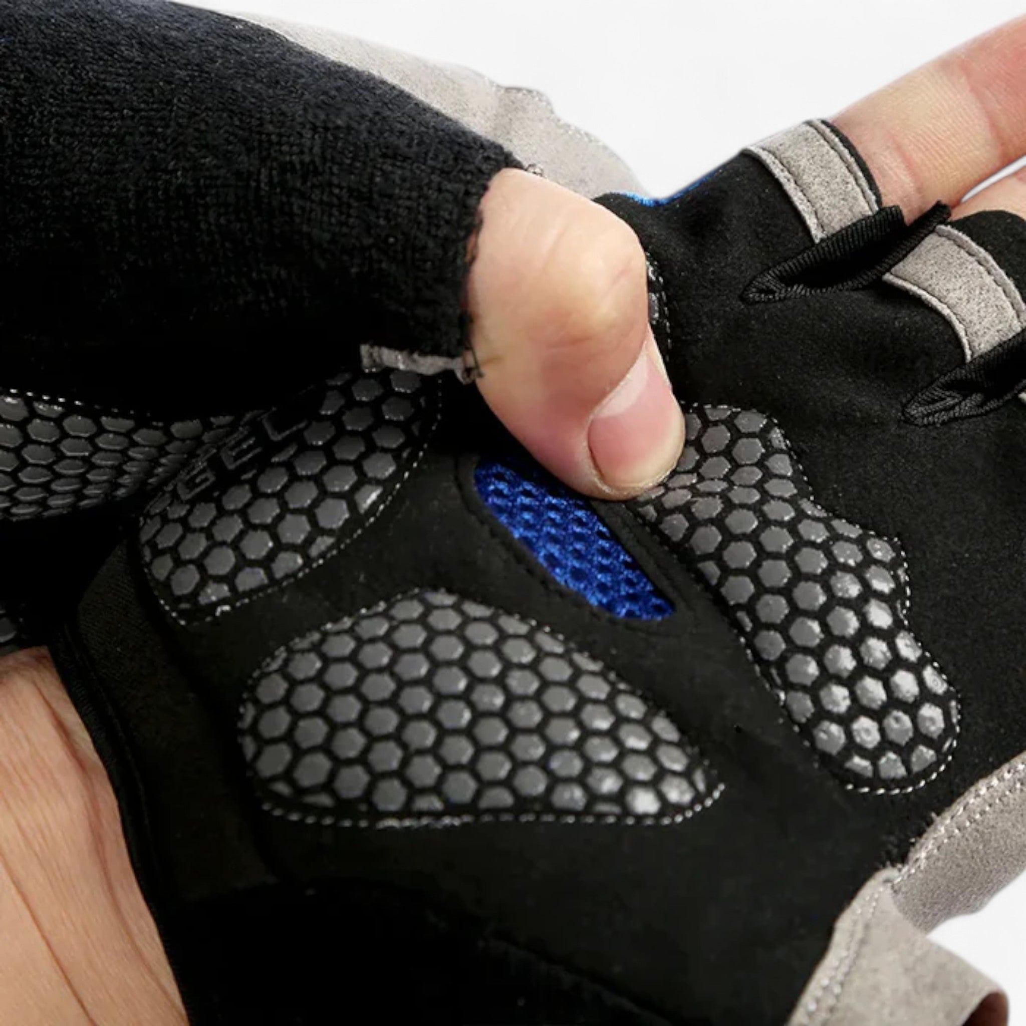 Guanti sportivi antiscivolo GripMaster: freschi, comodi e resistenti Uomo - - antiscivolo bicycle gloves comodi comodi e resistenti - € freschi gloves gloves for men gripmaster guanti guanti sportivi guanti sportivi antiscivolo gripmaster: freschi mens gloves resistenti - Concept Palermo