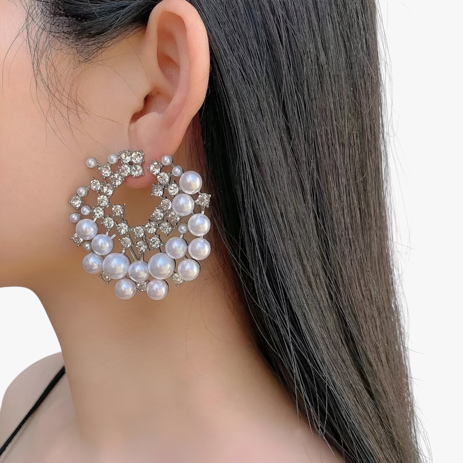 Orecchini a cerchio in argento con perle e zirconi in stile retro luxe - - Accessories Jewelry cerchio EARRINGS jewelry luxe orecchini orecchini cerchio perle retro stile - Concept Palermo