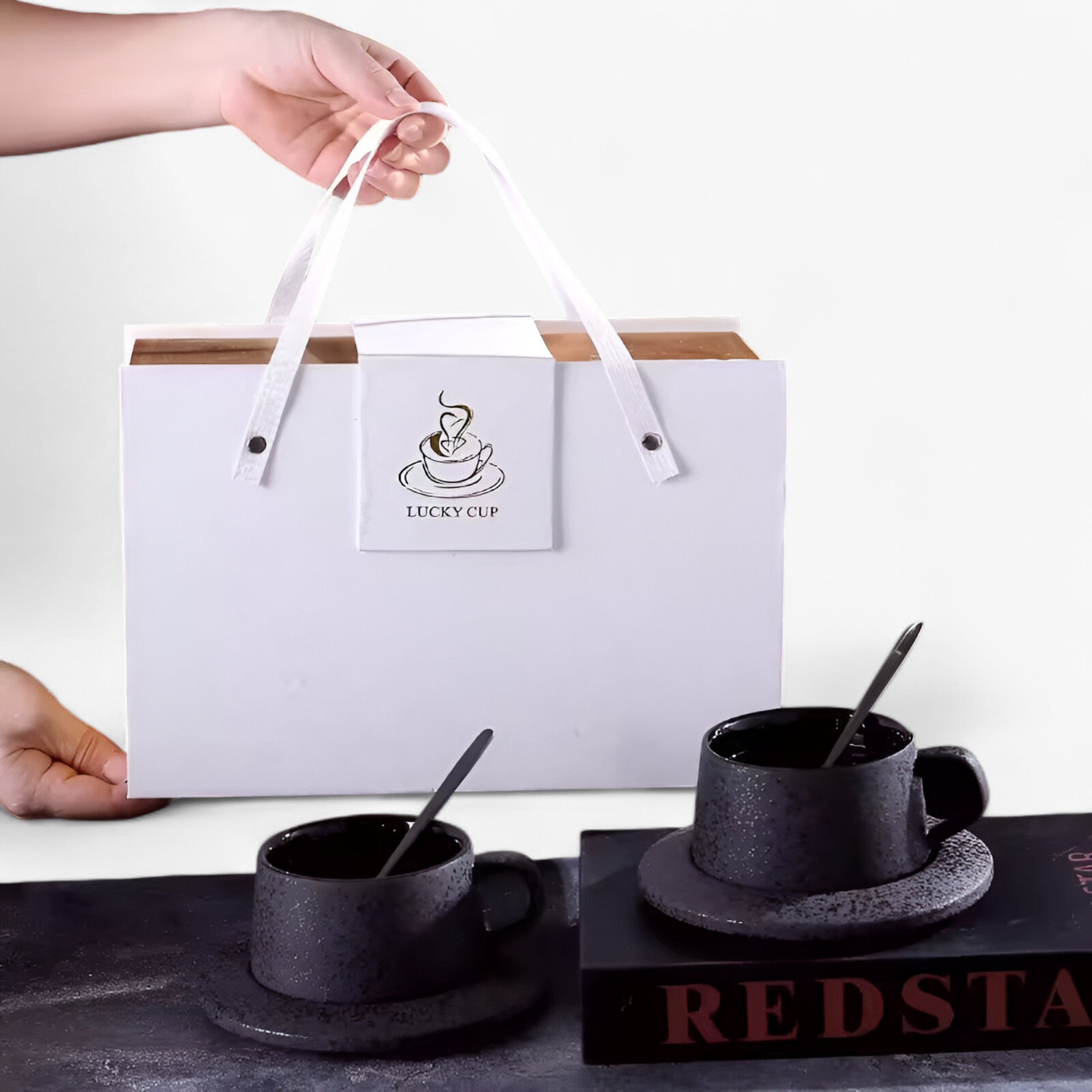 Set da caffè in ceramica satinata di lusso con piattino e cucchiaio - - caffè caffè ceramica ceramica cucchiaio luna | set da caffè in ceramica satinata di lusso con piattino e cucchiaio - € piattino satinata - Concept Palermo