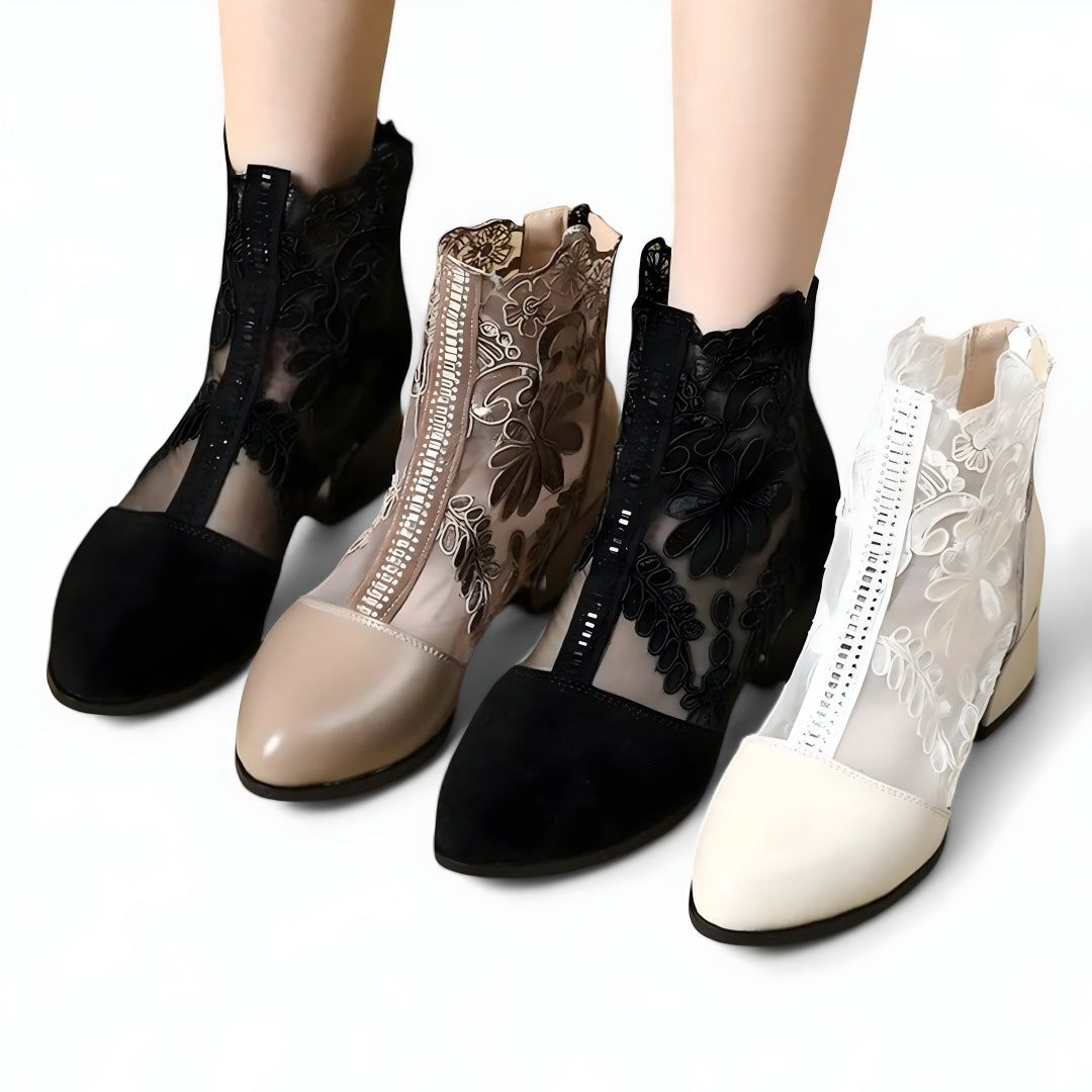 Stivaletti Donna Neri in Vera Pelle con Tacco Grosso, Lacci e Cerniera Laterale - - BOOTS Boots & Shoes grosso lacci pelle shoes stivaletti stivaletti vera tacco vera - Concept Palermo