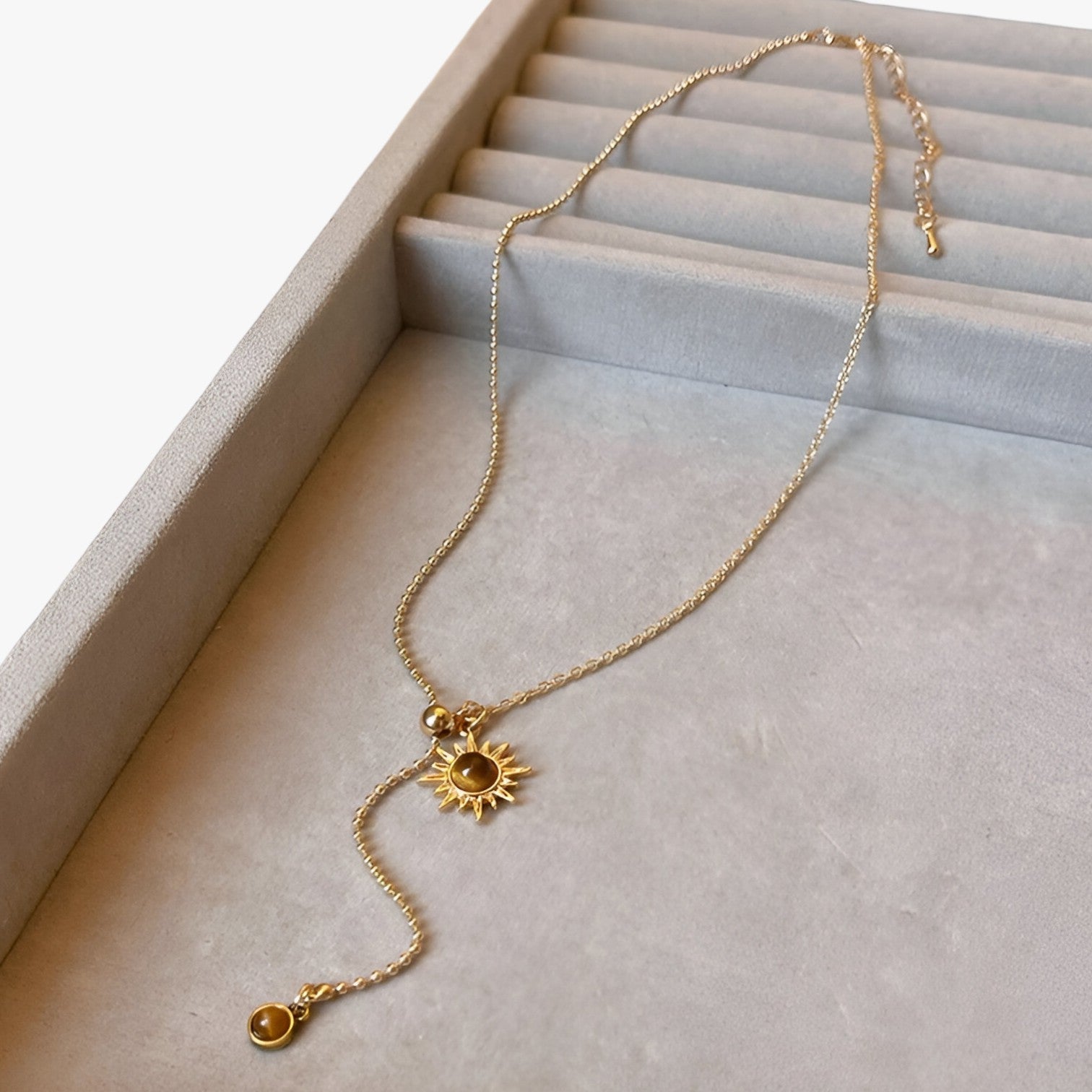 Collana in Tigriocchi Fiore di Sole Accessorio Autunno/Inverno Lana Donna - - accessorio autunno collana collana tigriocchi donna elegant womens necklaces fiore inverno jewelry Necklace NECKLACES Necklaces for Women - Concept Palermo