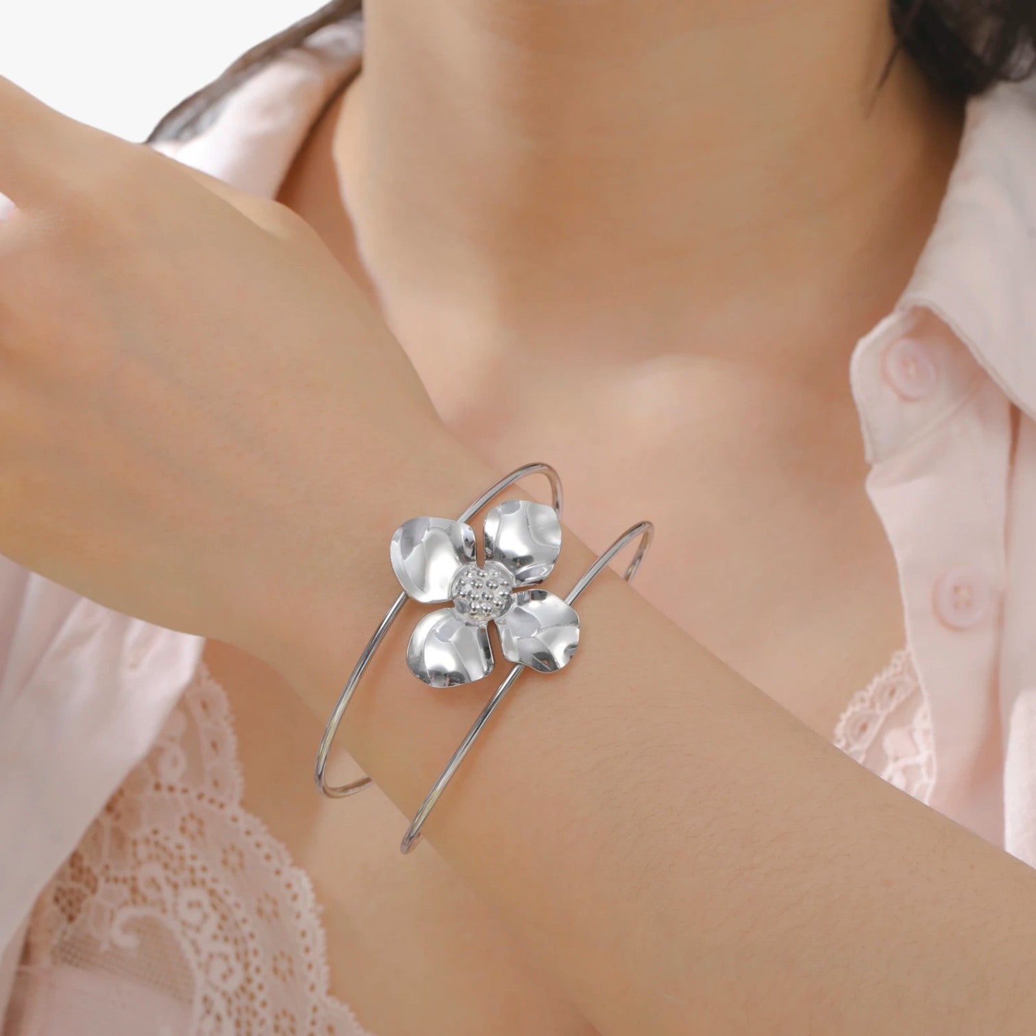 Bracciale rigido Flora Gold in acciaio inossidabile con fiore, impermeabile ed Donna - - acciaio bracciale bracciale rigido BRACELET BRACELET FOR WOMEN BRACELETS bracelets for women donna fiore flora impermeabile inossidabile - Concept Palermo