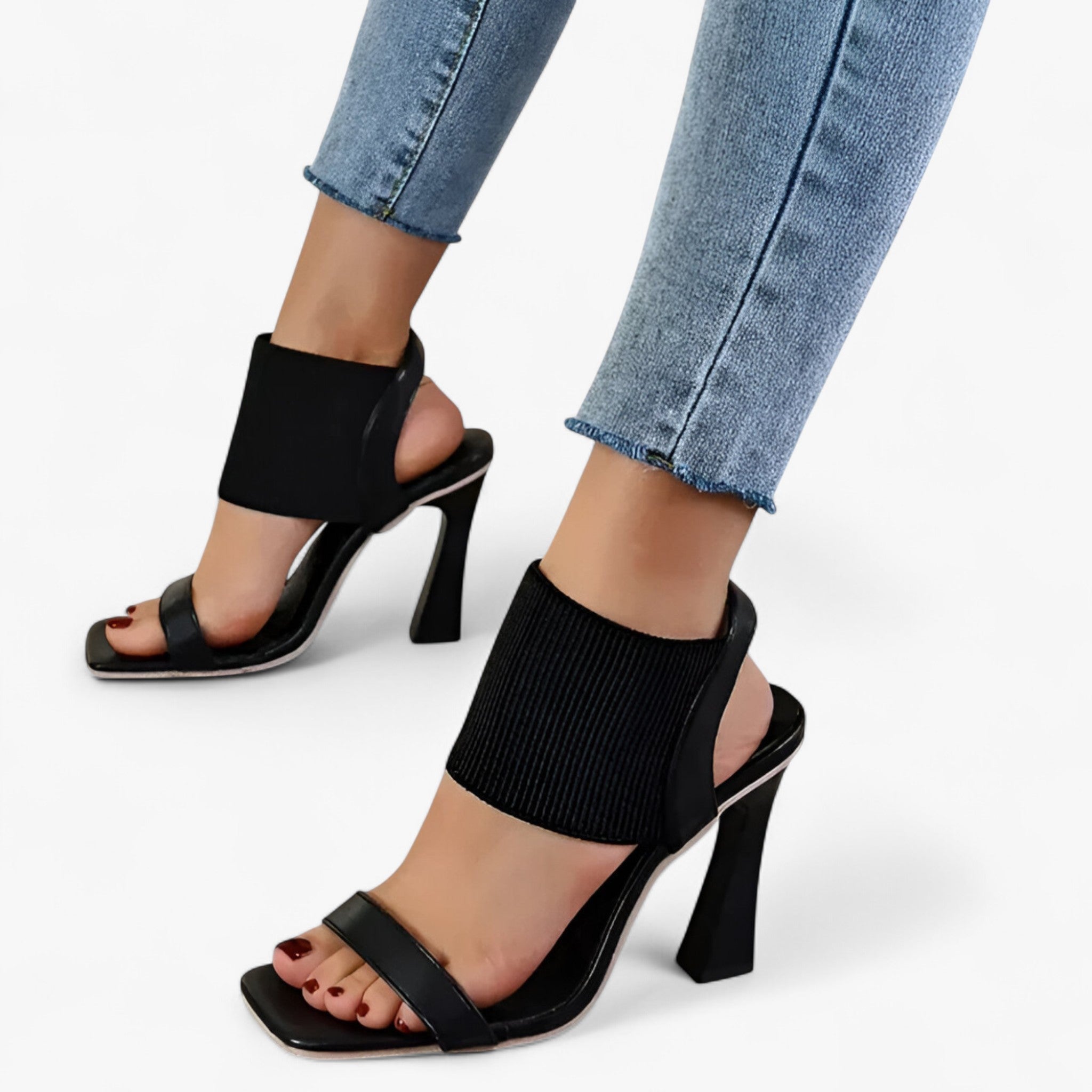Sandalias para mujer con punta cuadrada sofisticadas y elegantes en piel negra
