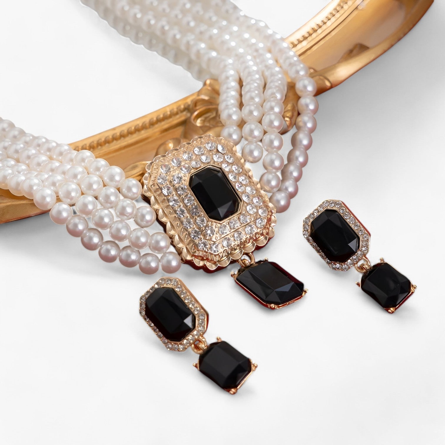 Eleganza Retro Lattaceo: Set di gioielli a più strati con perle per donne Lana Donna - Colore oro nero - Accessories Jewelry donna donne eleganza eleganza retro Gift Gifts for women gioielli jewelry lana lattaceo women - Concept Palermo