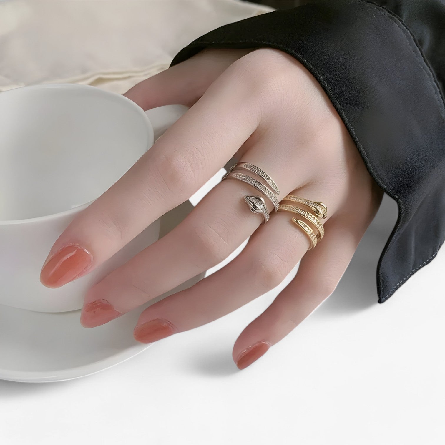 Anello slangiforme con zirconia – Anello in rame regolabile per donne - - Accessories Jewelry anello anello slangiforme donne jewelry rame regolabile Rings slangiforme womens ring zirconia - Concept Palermo