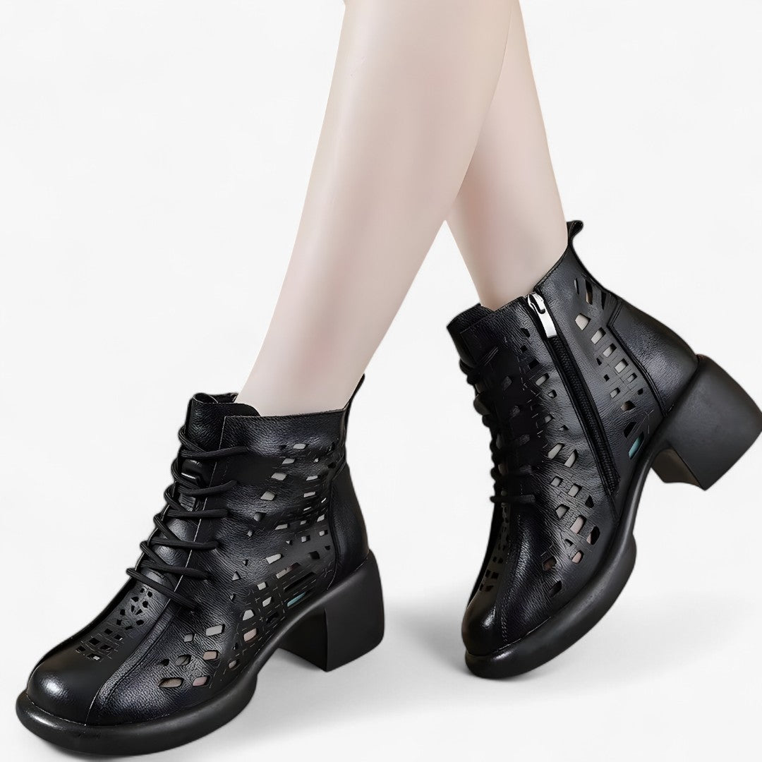 Stivaletti Donna Neri in Vera Pelle con Lacci Artigianali, Comodi e Stile Naturale - - BOOTS Boots & Shoes cuciti lacci mano naturale pelle shoes stile stivaletti - Concept Palermo