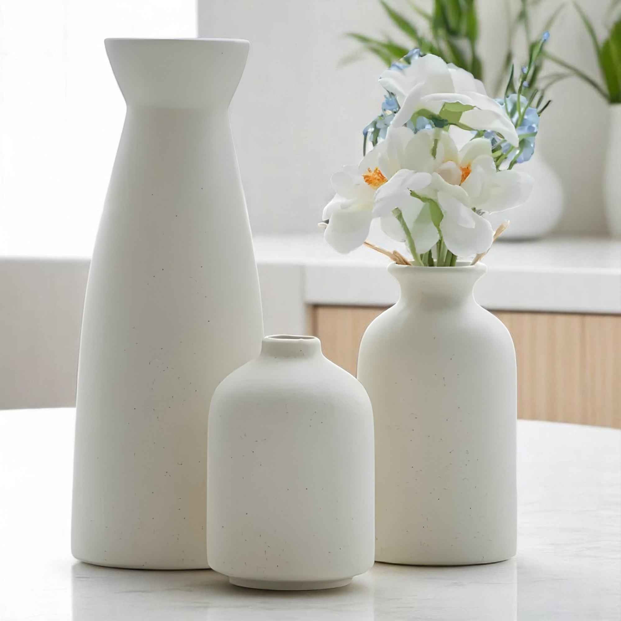 Set di 3 Vasi Decorativi Moderni in Ceramica Bianca per Soggiorno - - accessoires décoratifs cross-from-marche-lino-15396452270429 céramique céramique de luxe décoration de maison décoration intérieure ensemble ensemble vases fleurs sèches New-google style bohème vases vases design vases en céramique vases modernes éléments naturels - Concept Palermo