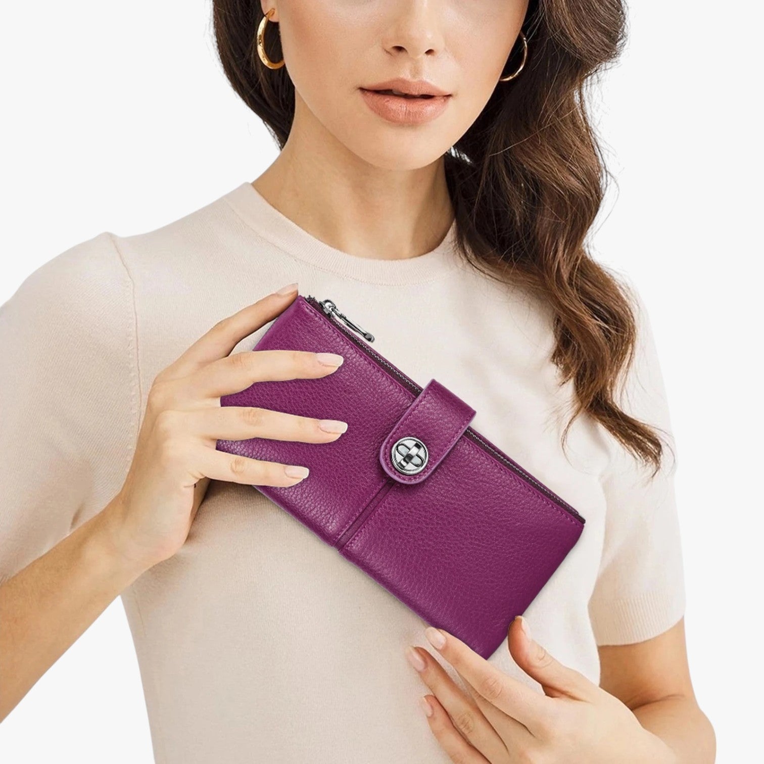 Portafoglio Donna in Pelle con AirTag, Sicuro e Multiuso - - airtag donna multiuso pelle portafoglio portafoglio donna sicuro wallet wallets womens wallet - Concept Palermo