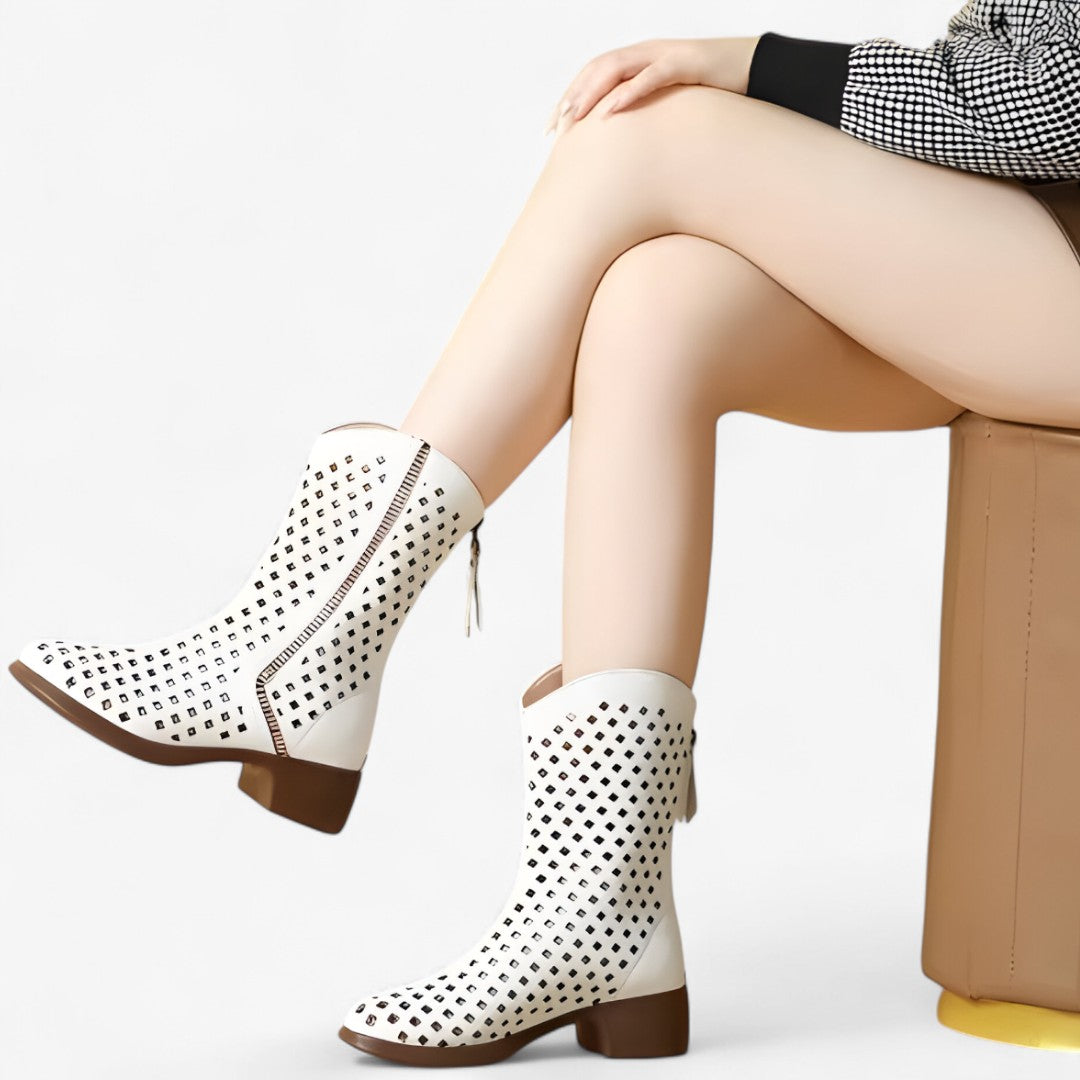 Stivali traforati in vera pelle a metà polpaccio traspiranti Donna - - BOOTS Boots & Shoes donna metà pelle polpaccio shoes stivali stivali traforati traforati - Concept Palermo