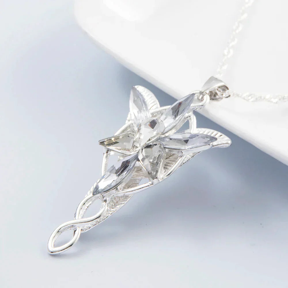 Collana da donna in lega d'oro con cristalli regolabili - - accessoire mystique ajustable alliage alliage de haute qualité bijou en cristal bijou hypoallergénique bijou pour toutes les occasions collier collier ajustable collier fantaisie collier femme collier élégant cristal cristaux d'étoiles cross-from-seroa-10062012154122 femme New-google other présent dans un emballage cadeau - Concept Palermo