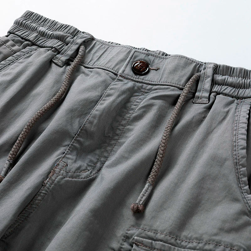 Bermuda Uomo Cargo: Comodi, Funzionali e Ricchi di Tasche