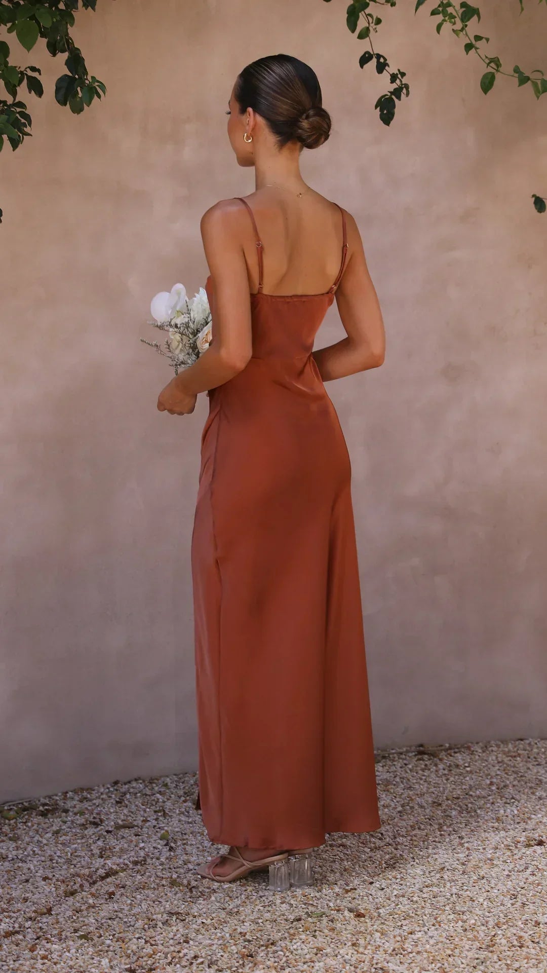 Abito lungo con spacco e spalline sottili da donna - - 6/4/2025 best-seller bretelles cross-from-seroa-10020311925002 dresses femme fente fines longue New-google robe robe longue robes - Concept Palermo