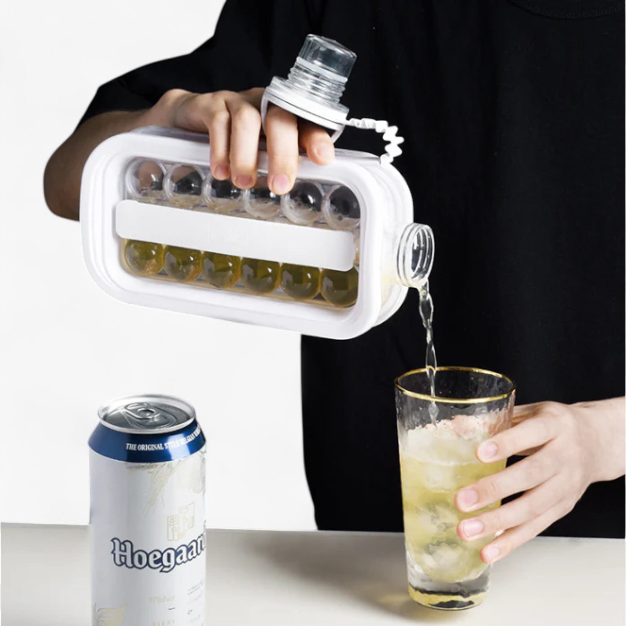 IceGrid - Macchina per cubetti di ghiaccio 2-in-1 per bottiglie - - bottiglie cubetti ghiaccio home & garden Ice cube Ice maker Ice maker bottle icegrid Kitchen Kitchenware macchina - Concept Palermo