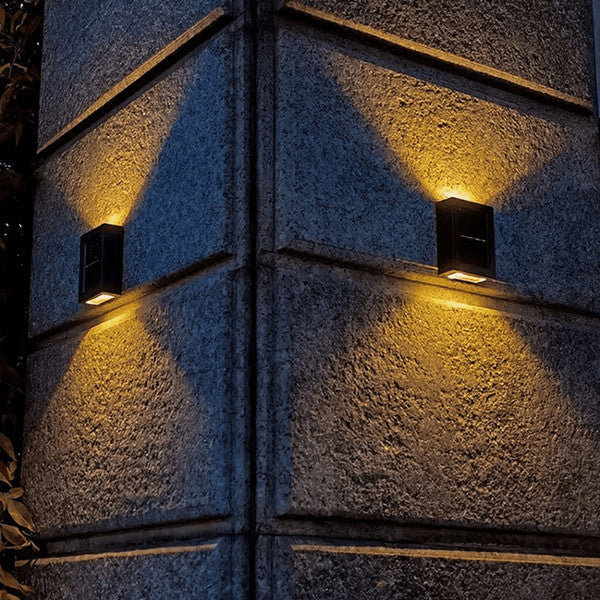 Langattomat Deluxe-aurinkokäyttöiset LED-seinävalaisimet - tehokas valaistus ulkoseinillesi