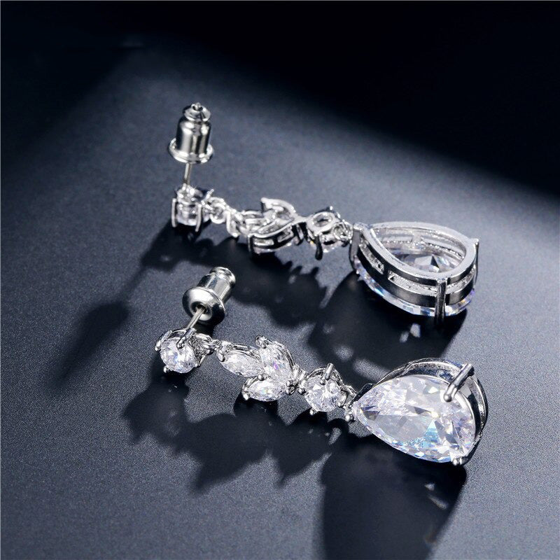 Set Gioielli Donna con Cristalli Bianchi e Perle - Collana e Orecchini Eleganti - - cristalli donne gioielli gioielli cristalli jewelry necklace Necklaces for Women perle - Concept Palermo