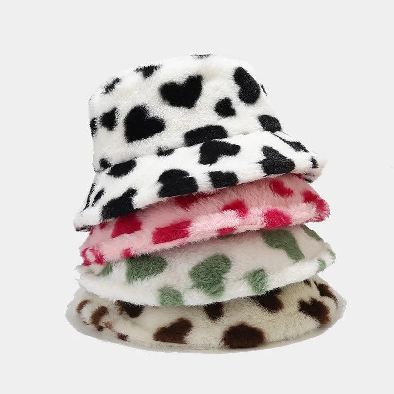 BEATRIX - Dames winter hart print imitatie bont vissershoed - - beatrix bont dames hart imitatie print seizoen vissershoed winter women's hat - Concept Palermo