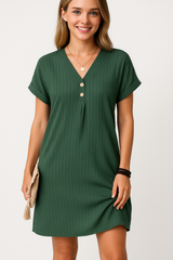 Casual zomerse ribgebreide katoenen jurk met decoratieve knopen voor dames