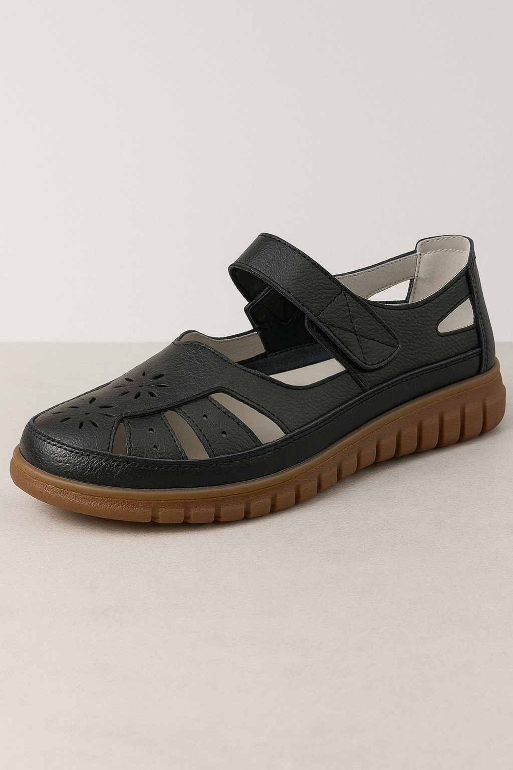 Sandali Estivi Comfort in Pelle con Punta Chiusa e Suola Antiscivolo Uomo - Nero - antiscivolo breathable sandals casual sandals chiusa comfort easy wear sandals estivi fashion sandals flat sandals pelle punta sandali sandali estivi - Concept Palermo