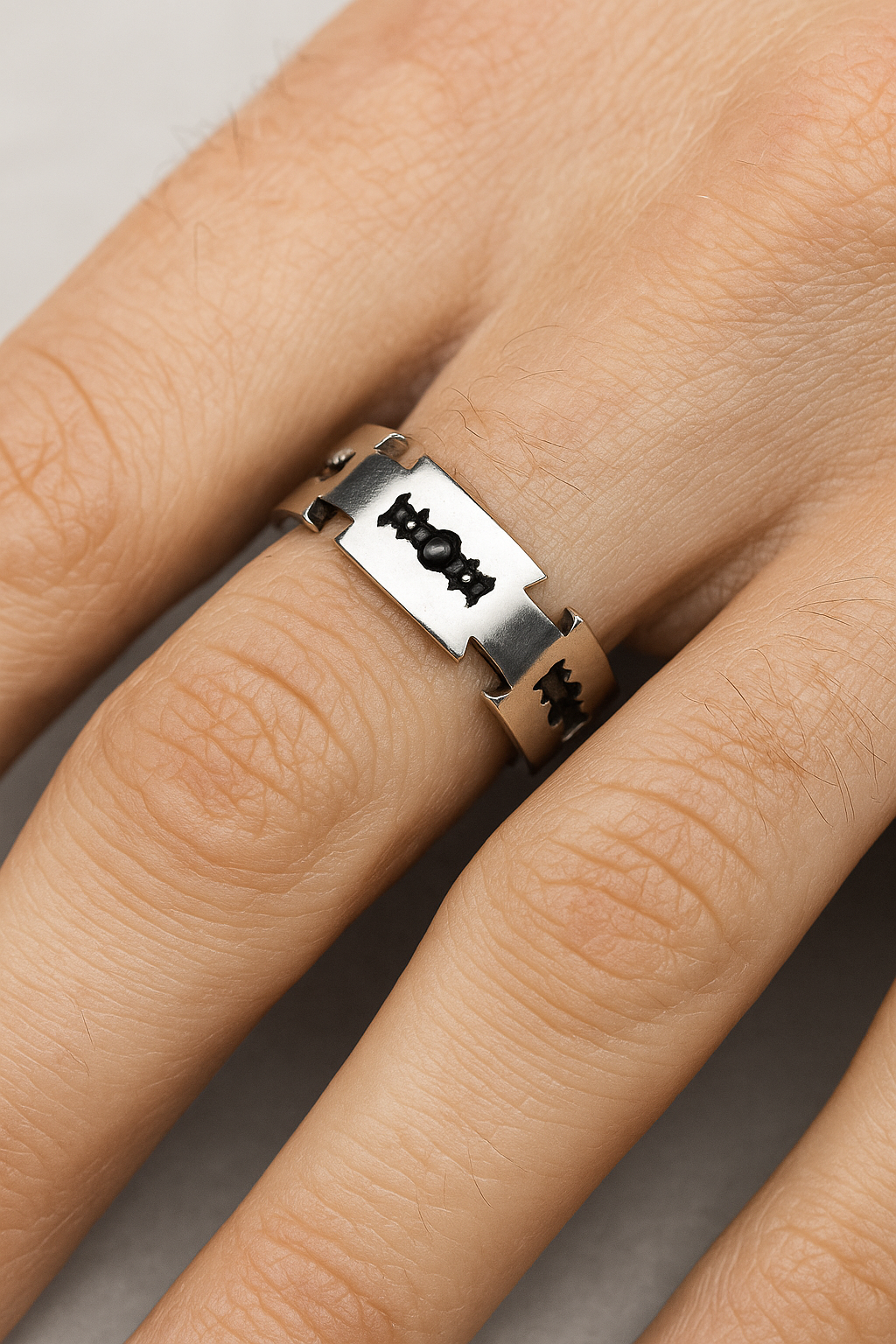 Lama da barba in acciaio inossidabile con design a lama Uomo - - acciaio barba design inossidabile jewelry lama lama barba man ring Ring Rings uomo - Concept Palermo