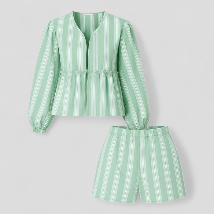 Completo Estivo a Righe per Donna - Verde - abbigliamento estivo blusa leggera completo completo a righe completo due pezzi completo estivo completo estivo donna cotone traspirante donna estivo moda primavera estate outfit sets pantaloni corti donna righe set blusa e pantaloni stile casual - Concept Palermo