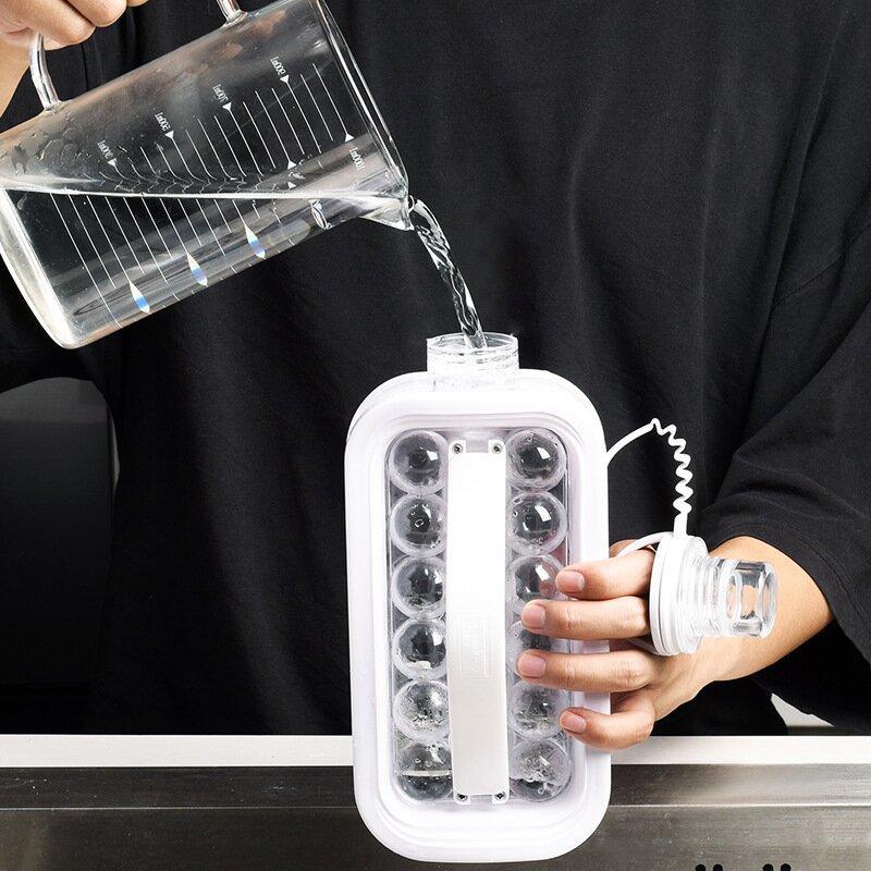 IceGrid - Macchina per cubetti di ghiaccio 2-in-1 per bottiglie - - bottiglie cubetti ghiaccio home & garden Ice cube Ice maker Ice maker bottle icegrid Kitchen Kitchenware macchina - Concept Palermo
