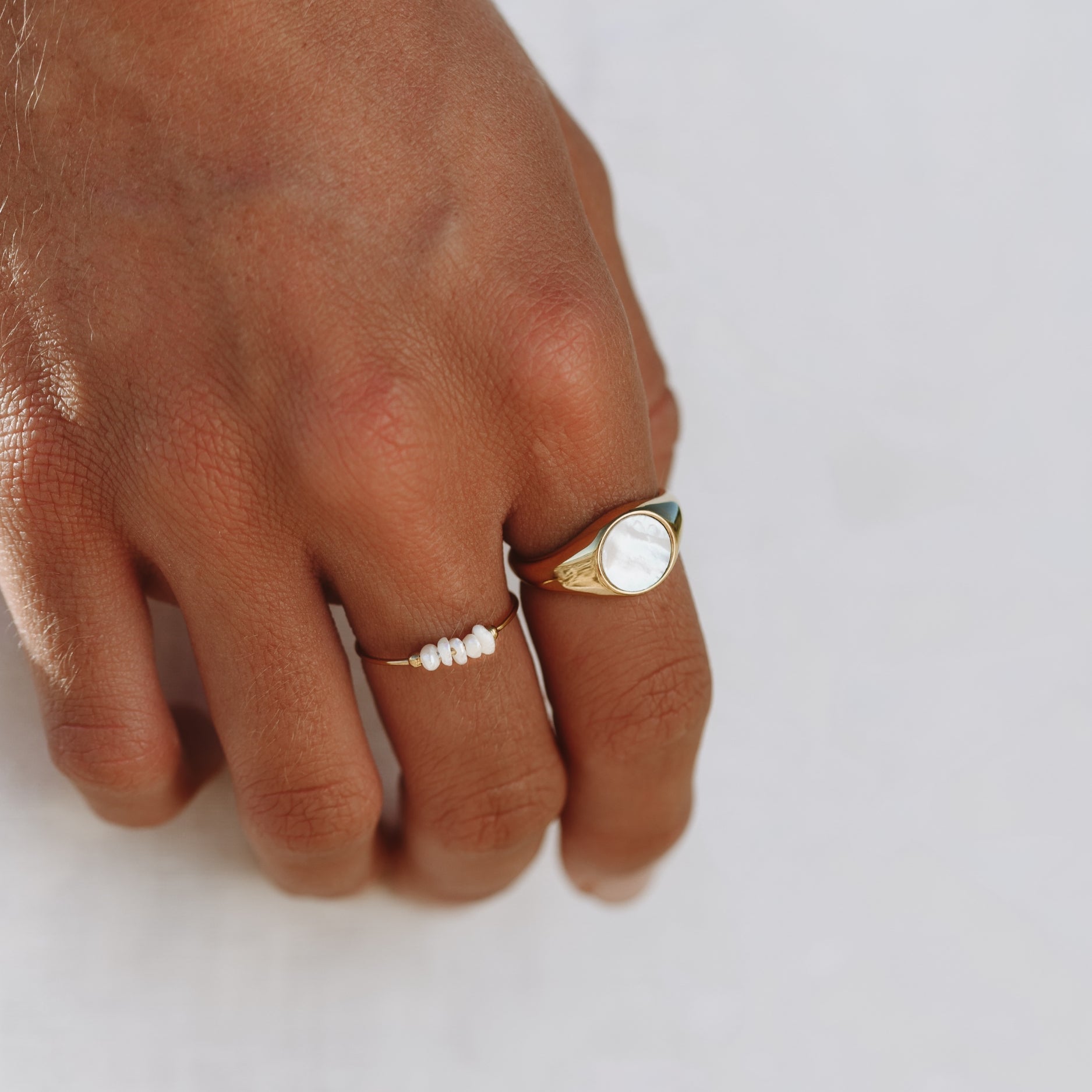 Anello Donna con Perle d'Acqua Dolce - - acciaio inossidabile acqua anelli anello anello donna dolce donna elegante gioiello ipoallergenico oro 18K perle perle d'acqua dolce regolabile - Concept Palermo