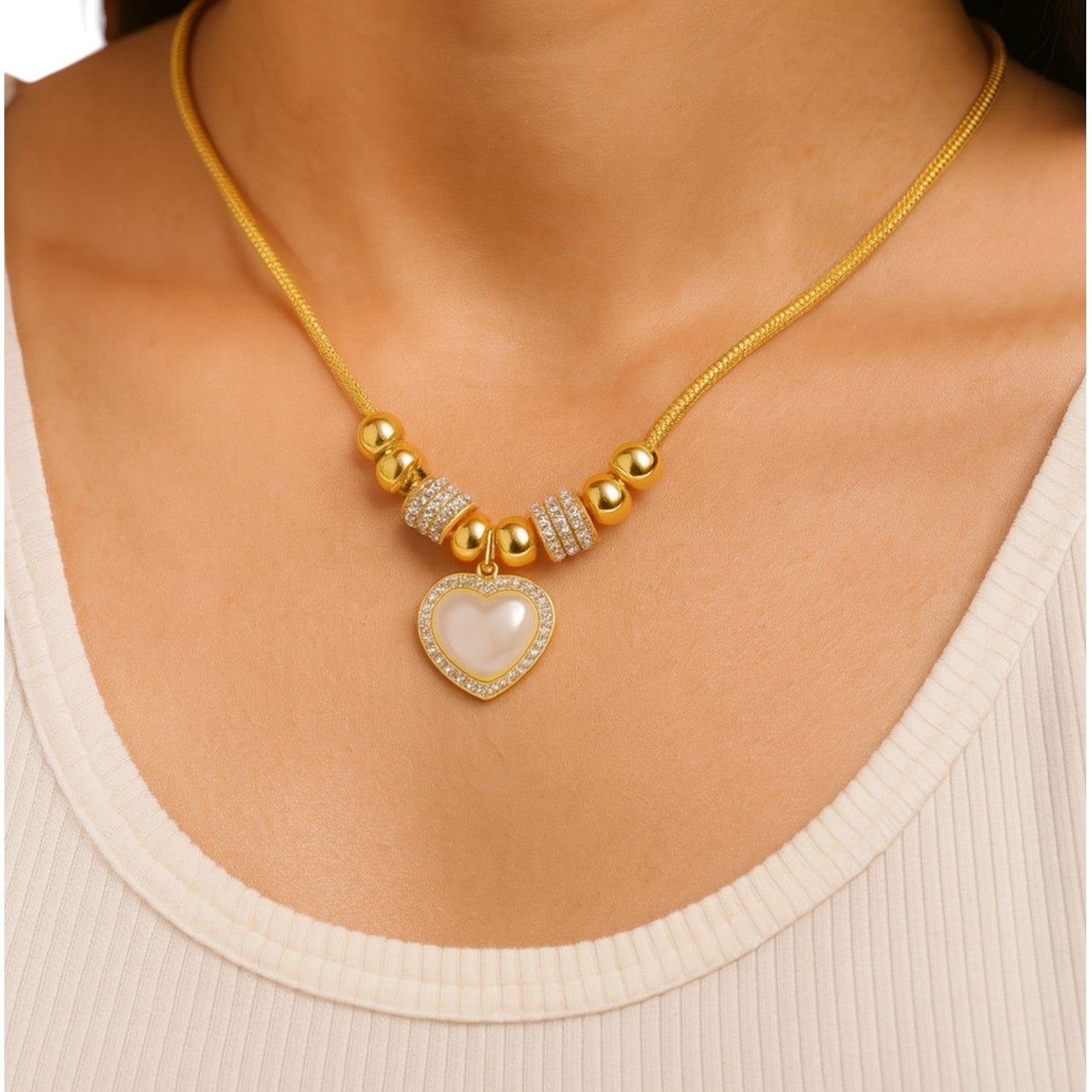 Collana a forma di cuore con zirconi e perline per un look da festa Lana Donna - - collana collana forma cuore donna elegant womens necklaces Fashion Necklaces festa forma jewelry lana necklace Necklaces for Women - Concept Palermo
