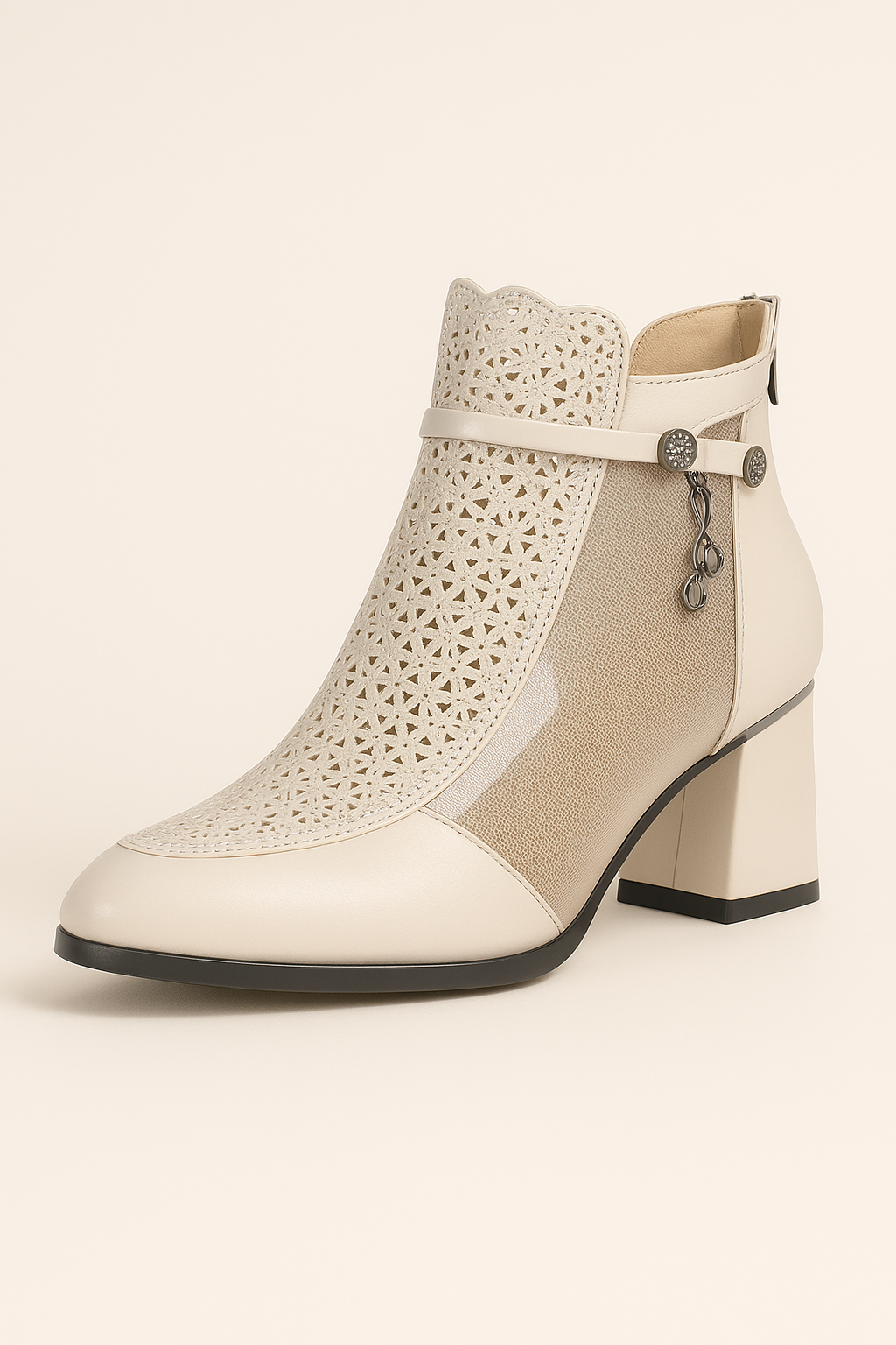 Stivaletti Donna Estivi Traforati con Tacco Medio, Gioiello e Cerniera Laterale - Bianca - BOOTS Boots & Shoes dettagli estivi gioiello medio shoes stivaletti stivaletti estivi tacco - Concept Palermo