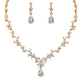 Dames sieradenset met witte kristallen en parels - elegante ketting en oorbellen