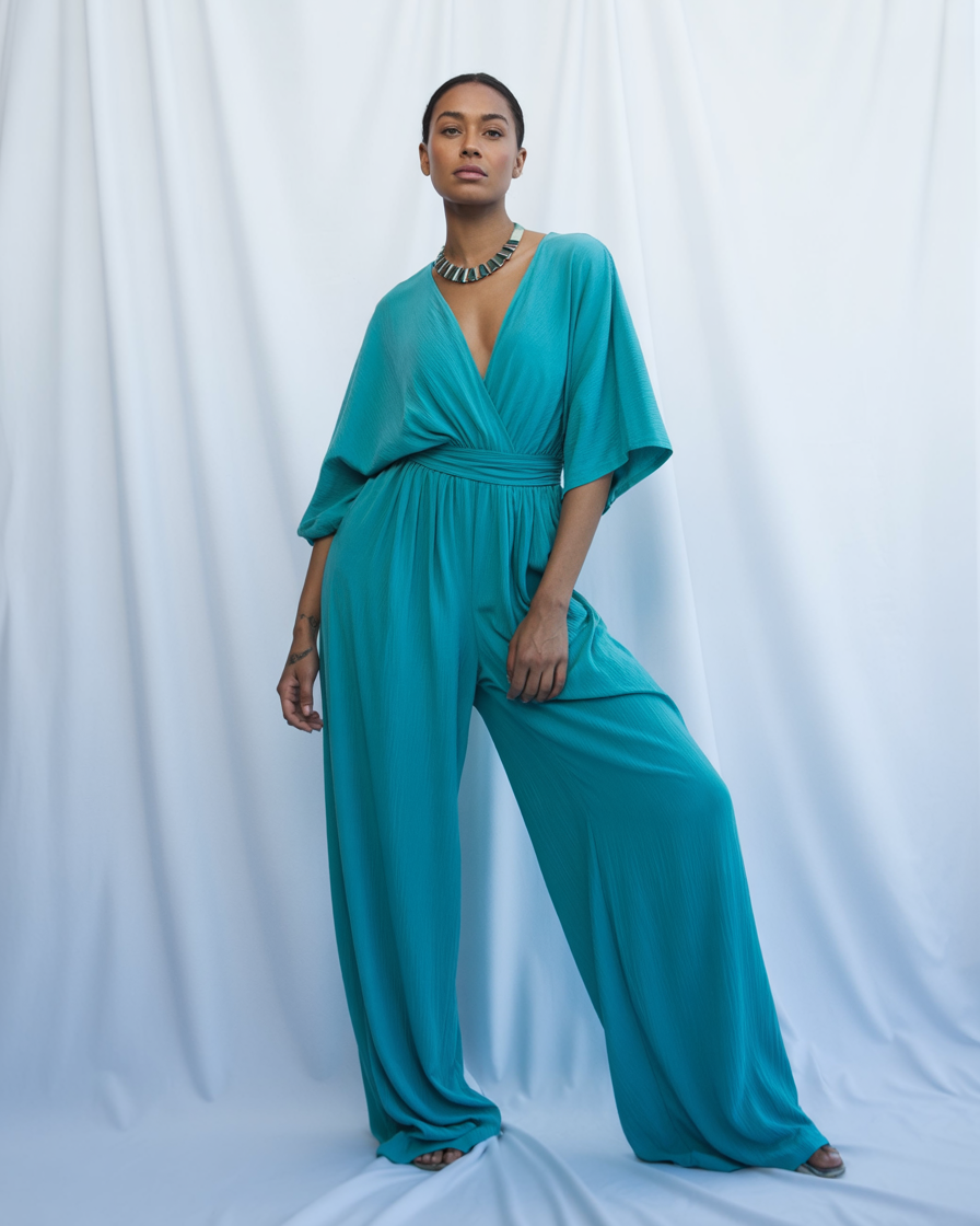Tuta da donna elegante in cotone nero con cappuccio, vestibilità comoda, taglie dalla S alla XL - - abbigliamento casual abbigliamento donna completo elegante donna jumpsuit con tasche jumpsuit con V-ausschnitt jumpsuit da cerimonia jumpsuit elegante jumpsuit estivo moda femminile one-pieces taglio ampio delle gambe tuta tuta donna - Concept Palermo