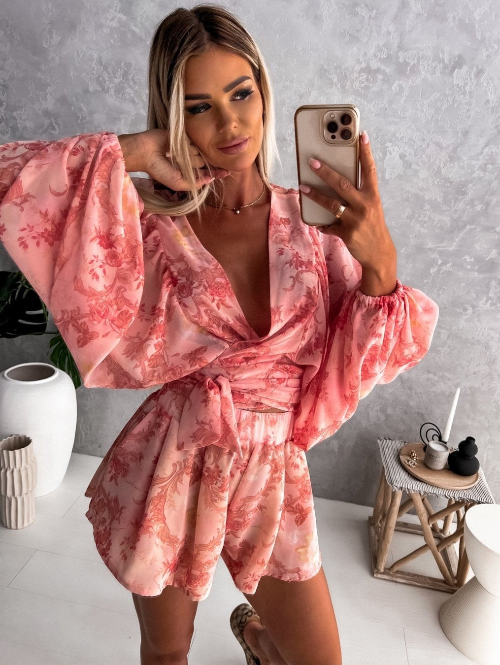 Completo Donna Pantaloncini e Camicetta Abiti e completi - Rosso - Abbigliamento estivo completo completo donna completo due pezzi completo elegante completo estivo completo estivo donna donna moda femminile pantaloncini Pantaloncini Estivi - Concept Palermo