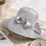 Elegante dames fascinator van satijn met brede rand voor bruiloften en speciale ceremonies